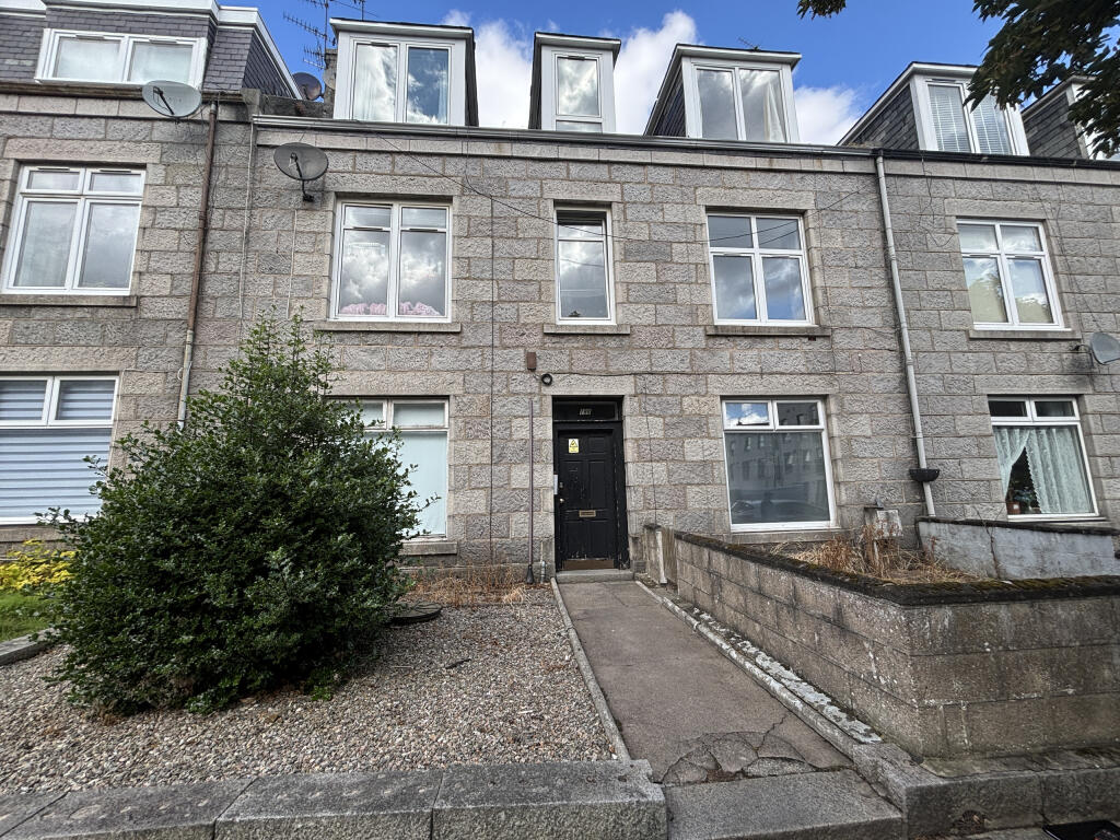 Main image of property: Top Floor Left, 198 Union Grove, Aberdeen, Aberdeen City