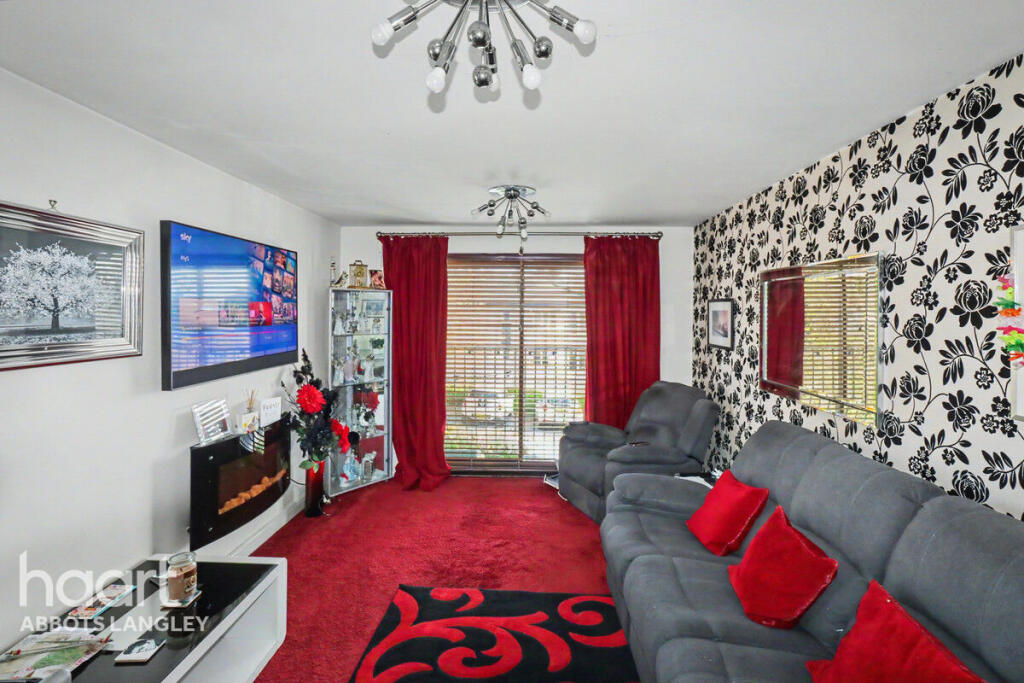 Main image of property: 168, Queensway, Hemel Hempstead