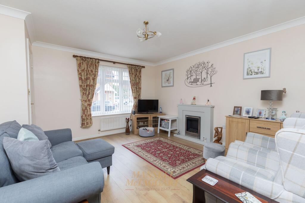 House in Crawley, Broadfield - View 6