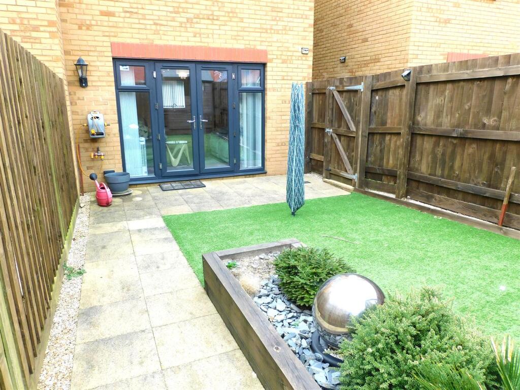 Shearwater Way, Seaton photo 5