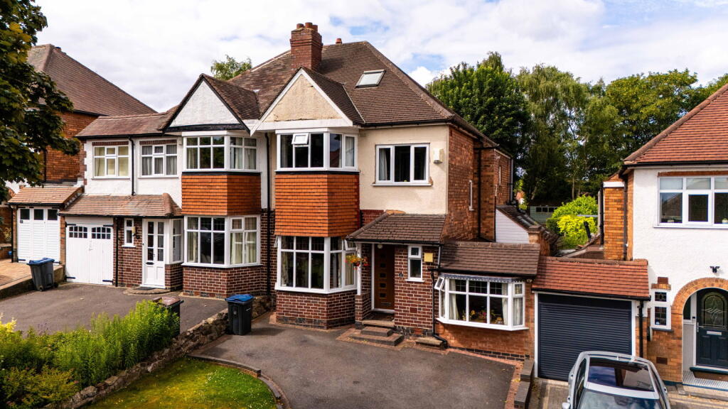 Main image of property: Maxstoke Road, Sutton Coldfield, B73 5DR