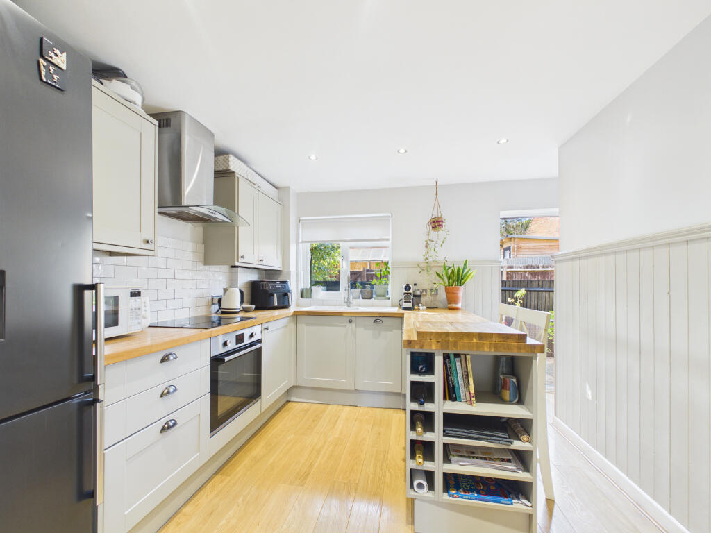 Apartment in Marlow, Buckinghamshire - View 4