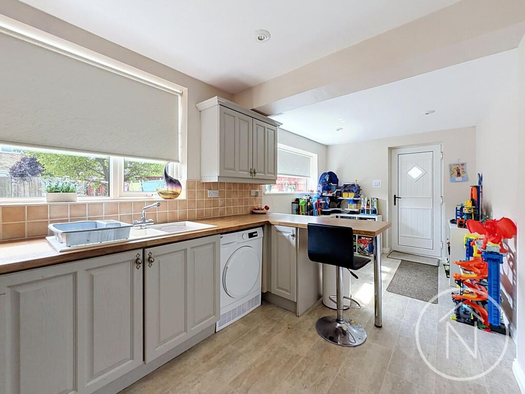 House in Billingham, Wolviston Court, Stockton-on-Tees - View 5