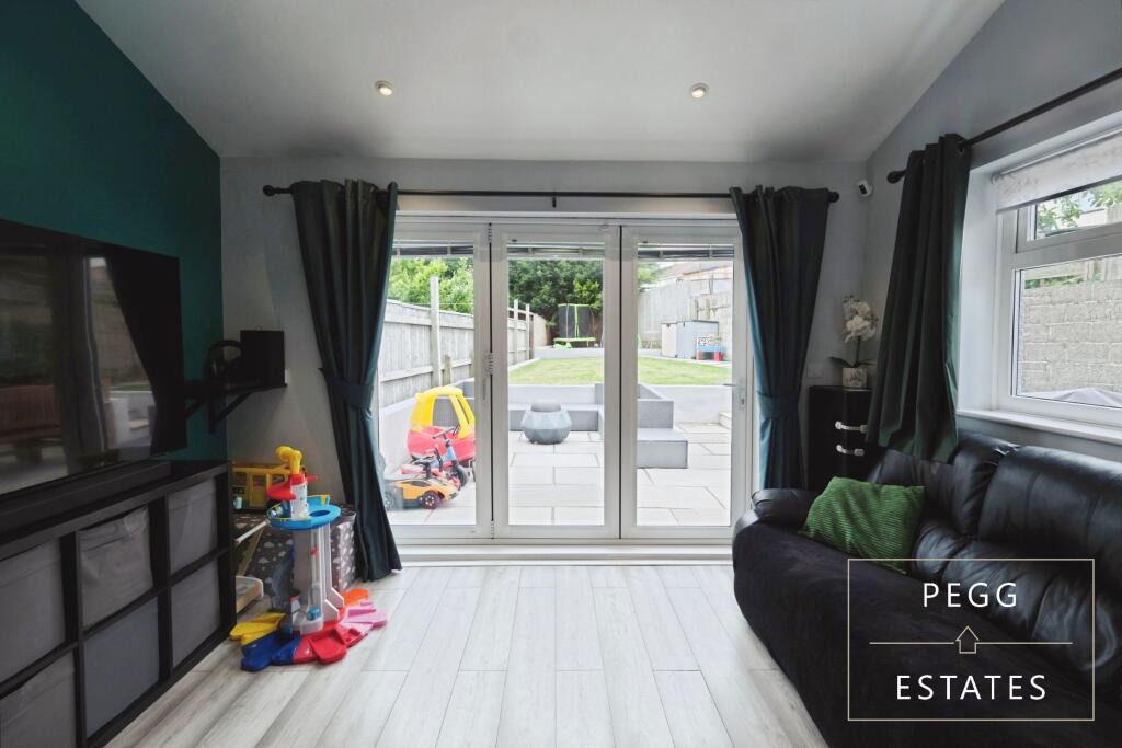 Raleigh Avenue, Torquay - Mehr
