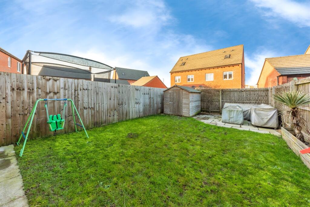 House in Newark, Middlebeck - View 4