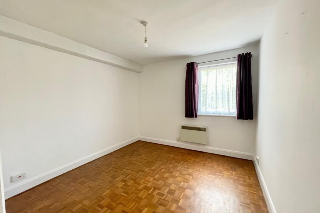 Runnymede Court, Egham, Surrey, TW20 photo 4