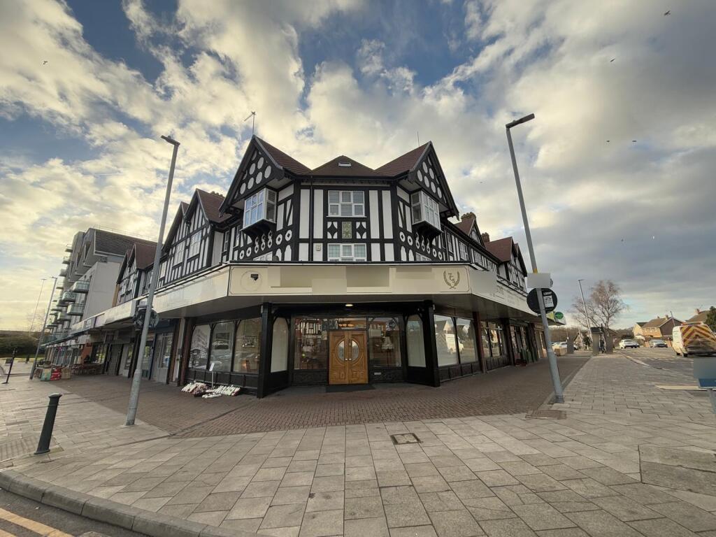 Main image of property: The Broadway, Basildon, SS13