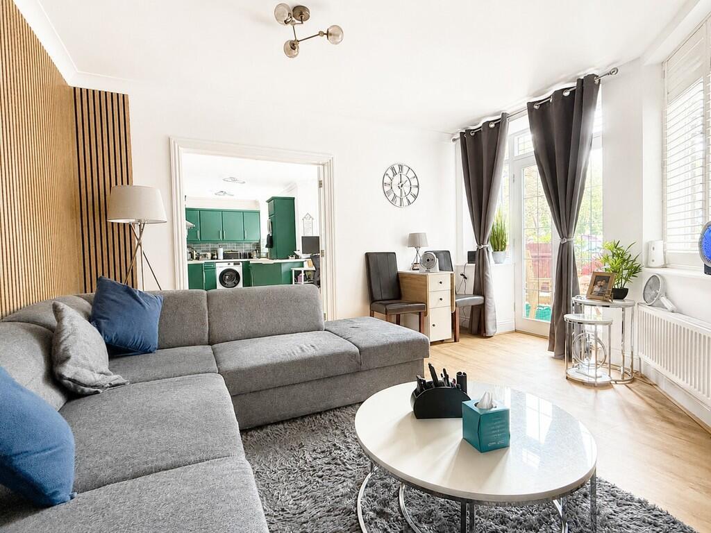 Apartment in Bournemouth - View 2