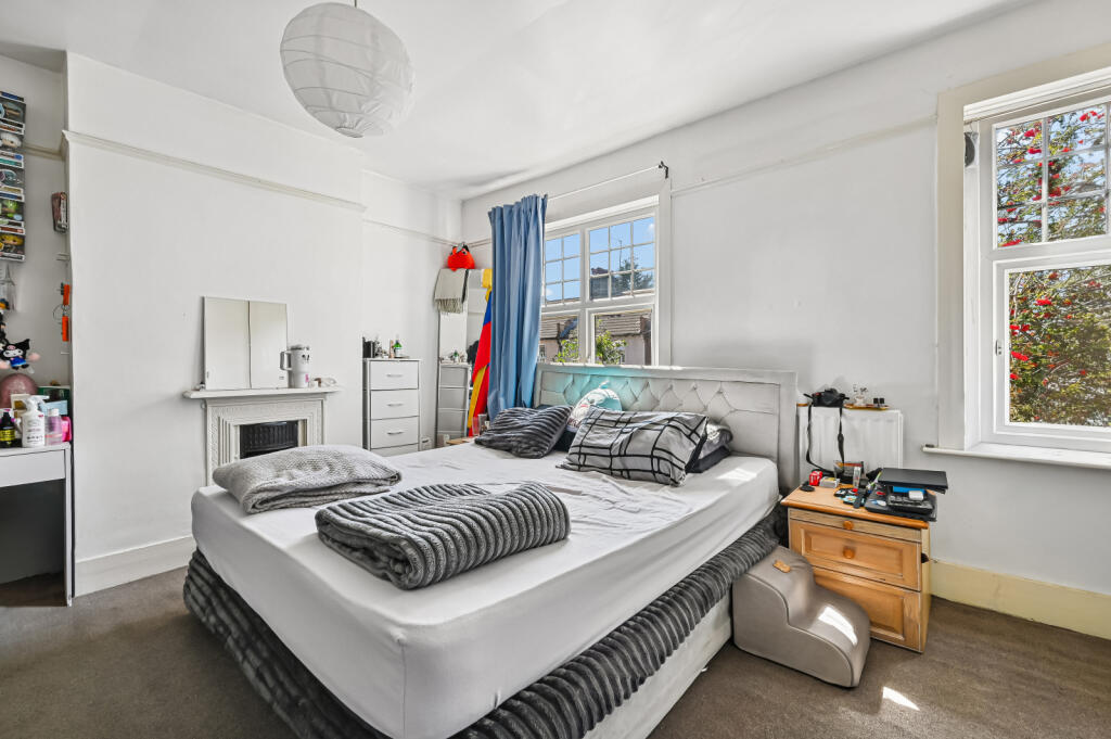 House in London - View 5