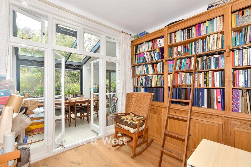 House in Lewes, The Pells - More
