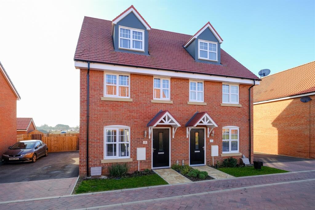 Main image of property: Shorten Place, Norwich, NR9