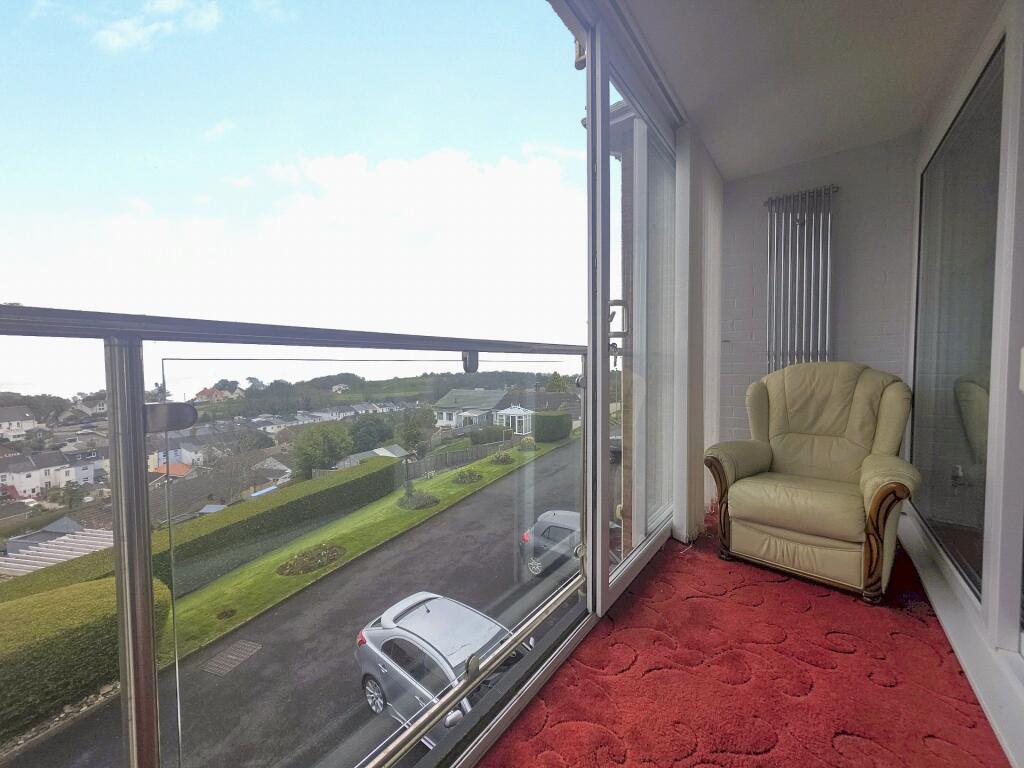 Apartment in Devon, Torbay - View 4