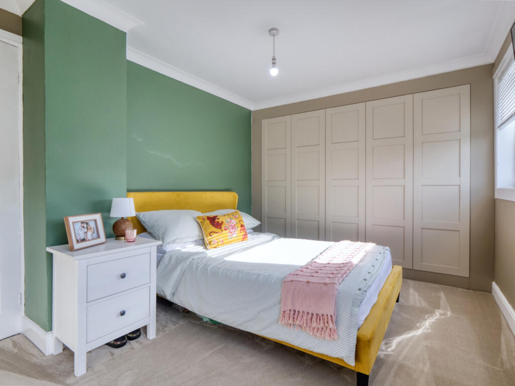 House in Kilmarnock, East Ayrshire - More