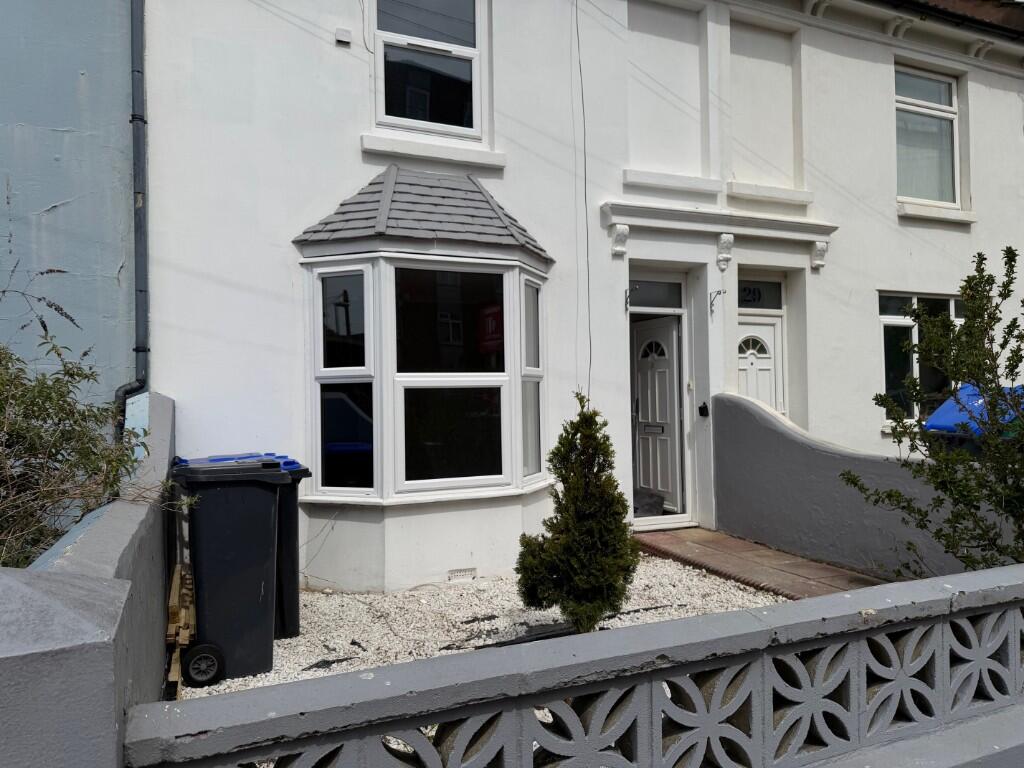 Whiterock Place, BN42 photo 2