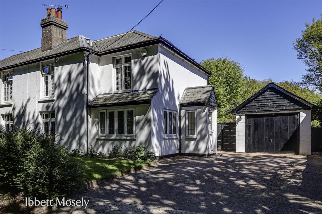 Main image of property: Chart Lane, Brasted Chart