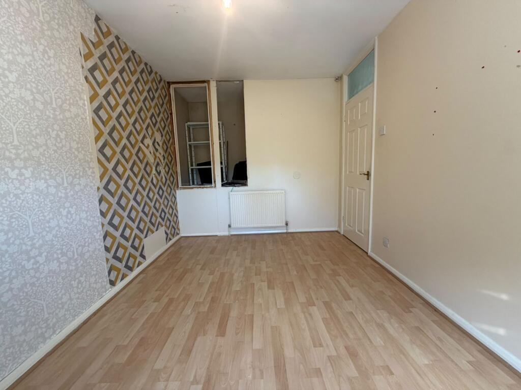 House in Luton - View 4