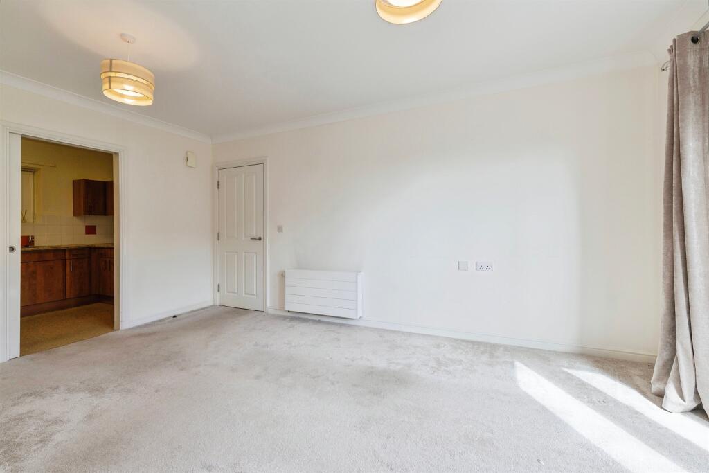 Apartment in Stockton-on-Tees, Hartlepool - View 4