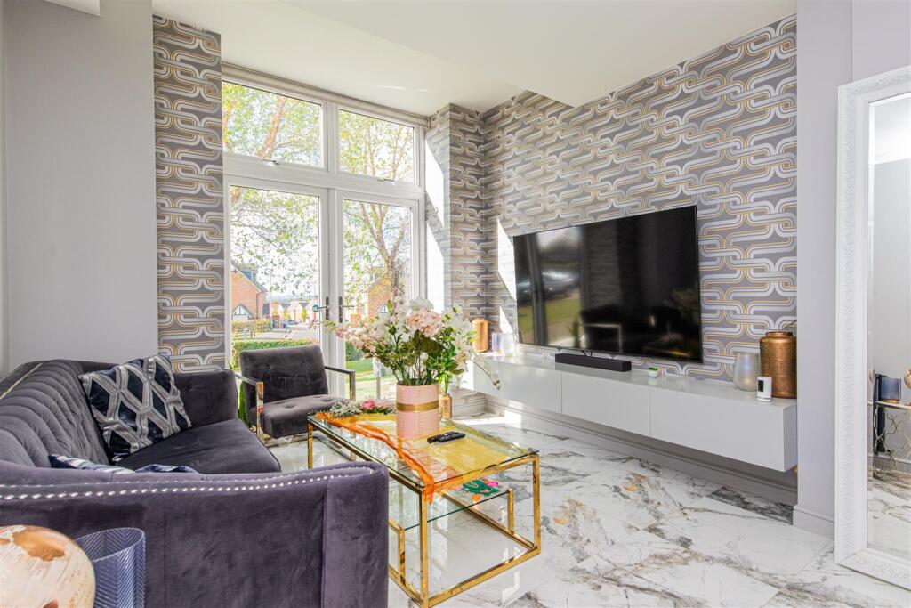 Apartment in Northampton - View 5