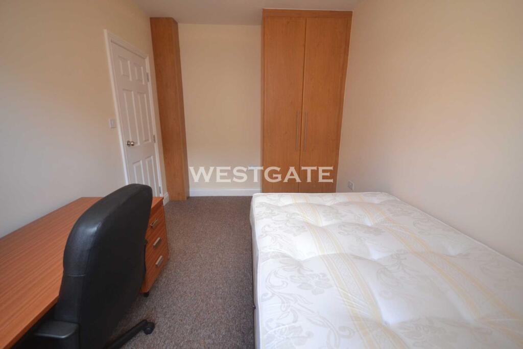 House in Reading - View 5