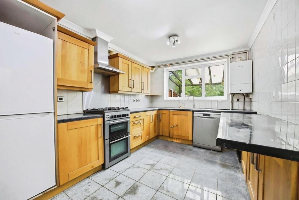 House in Southall - View 5