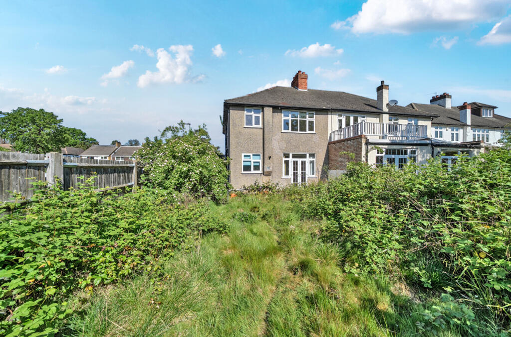 House in London - View 2