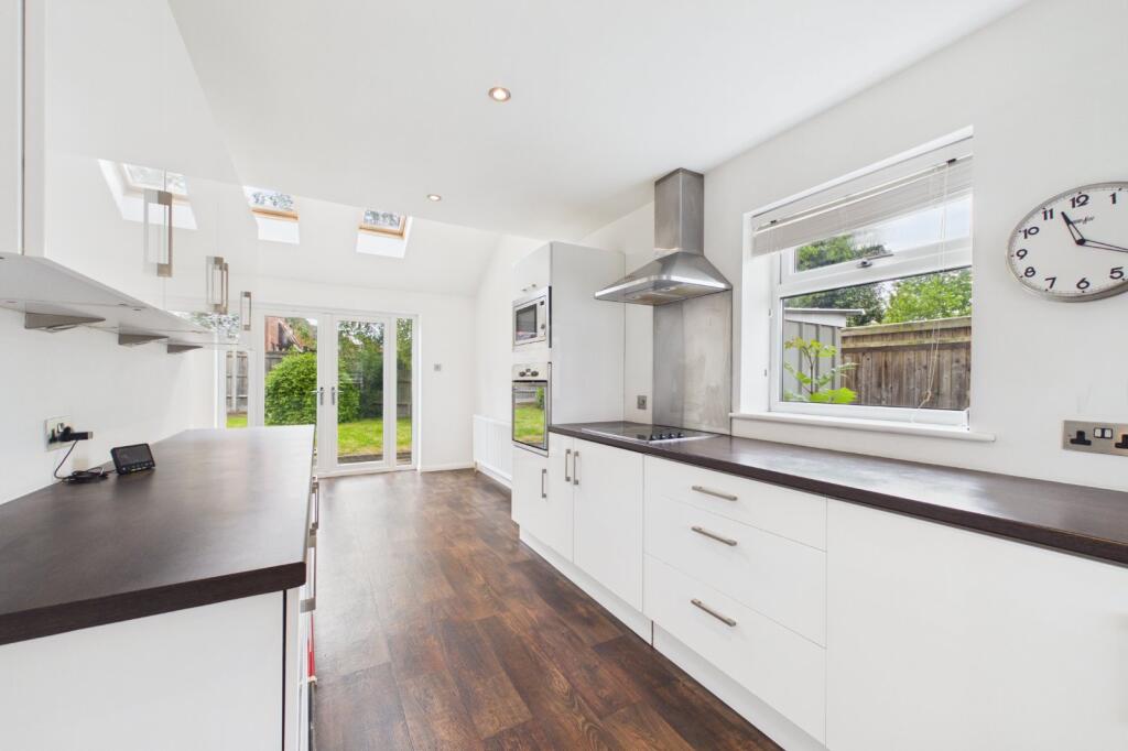 House in Wokingham - View 4
