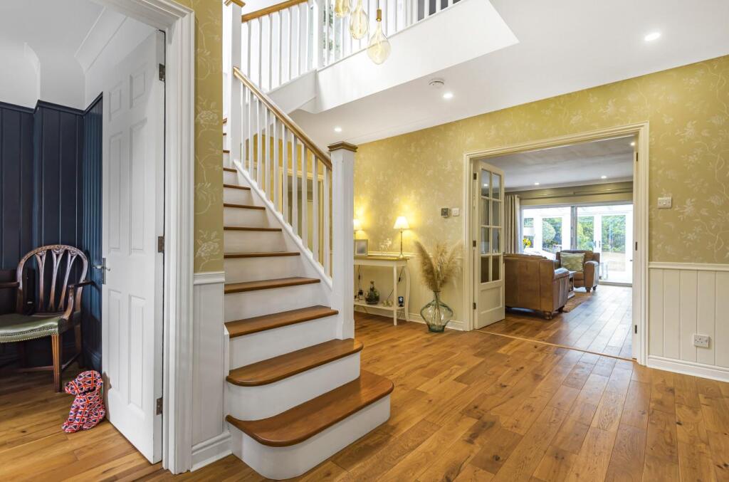 House in Kingston upon Thames - View 4