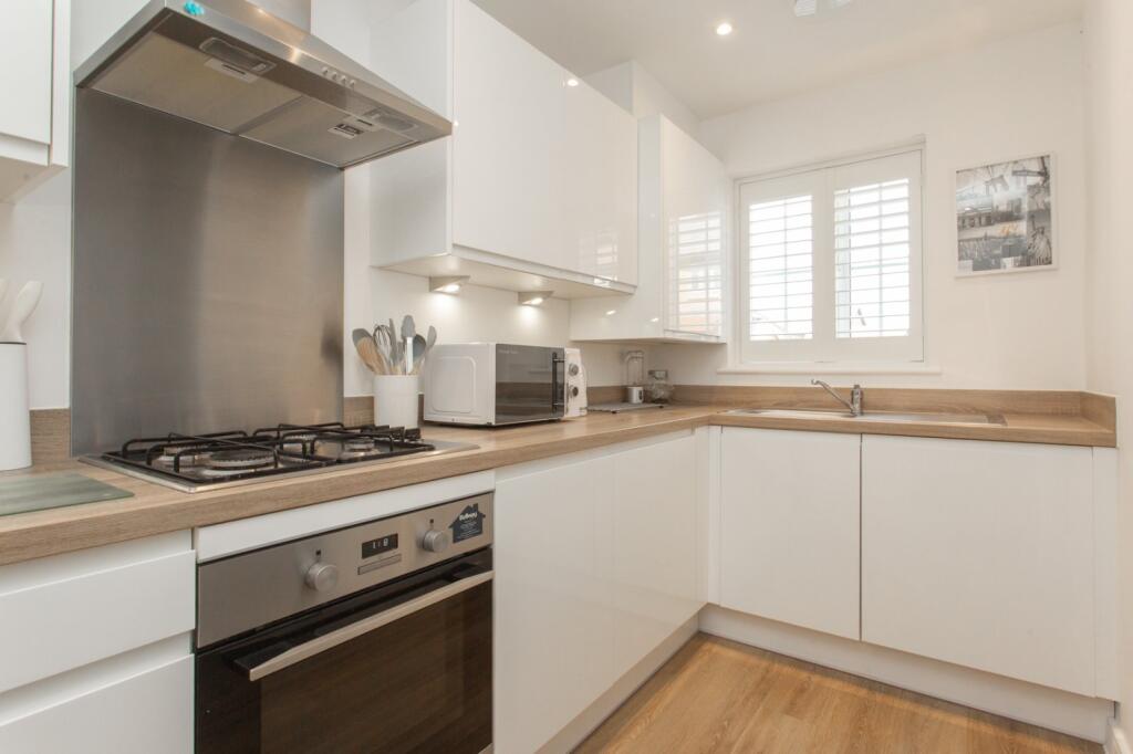 House in Herne Bay, West End - More