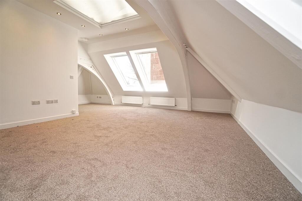 Apartment in Glasgow, South Lanarkshire - View 4