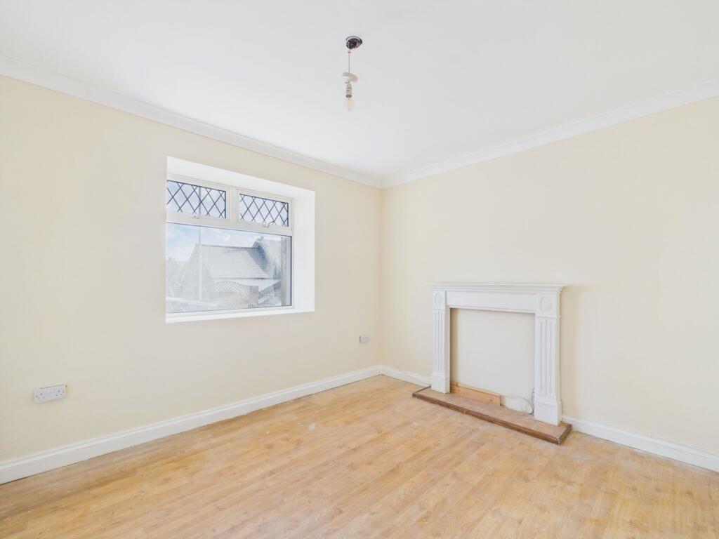 House in Clydach, Aberclydach - View 5
