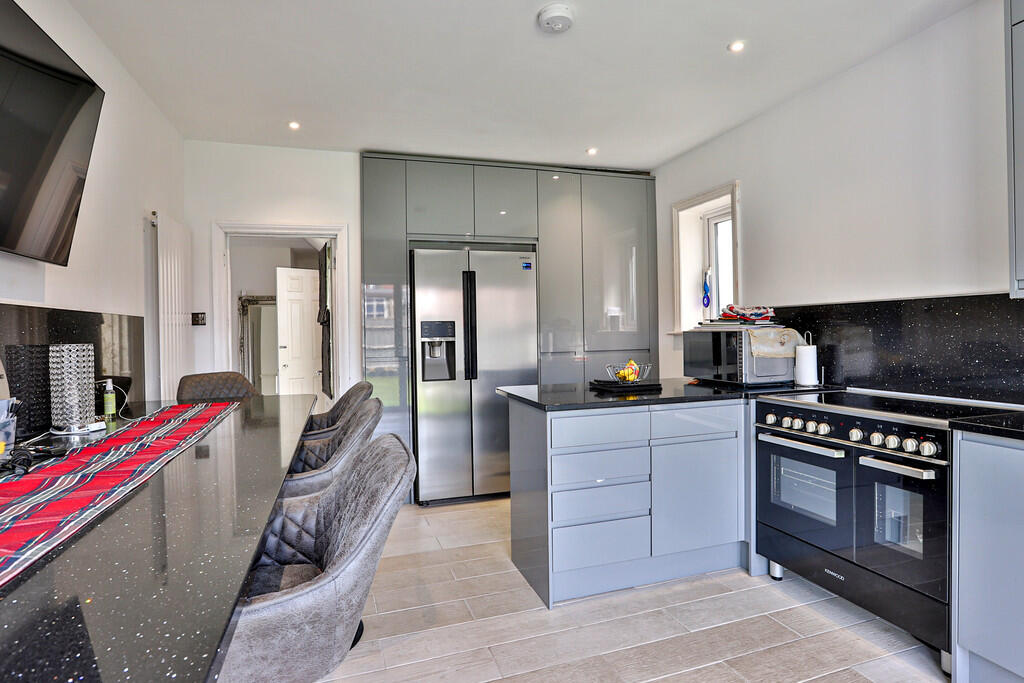 House in Bournemouth, Queens Park - View 2