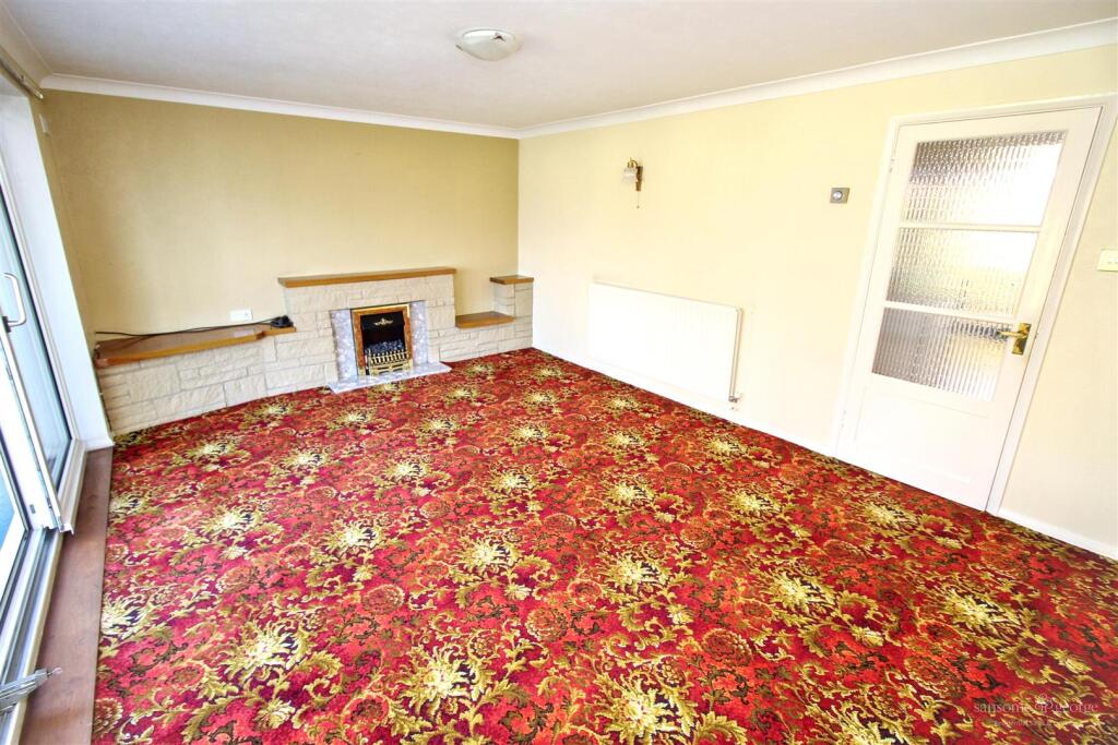 Walnut Way, Tilehurst, Reading – pohled 6