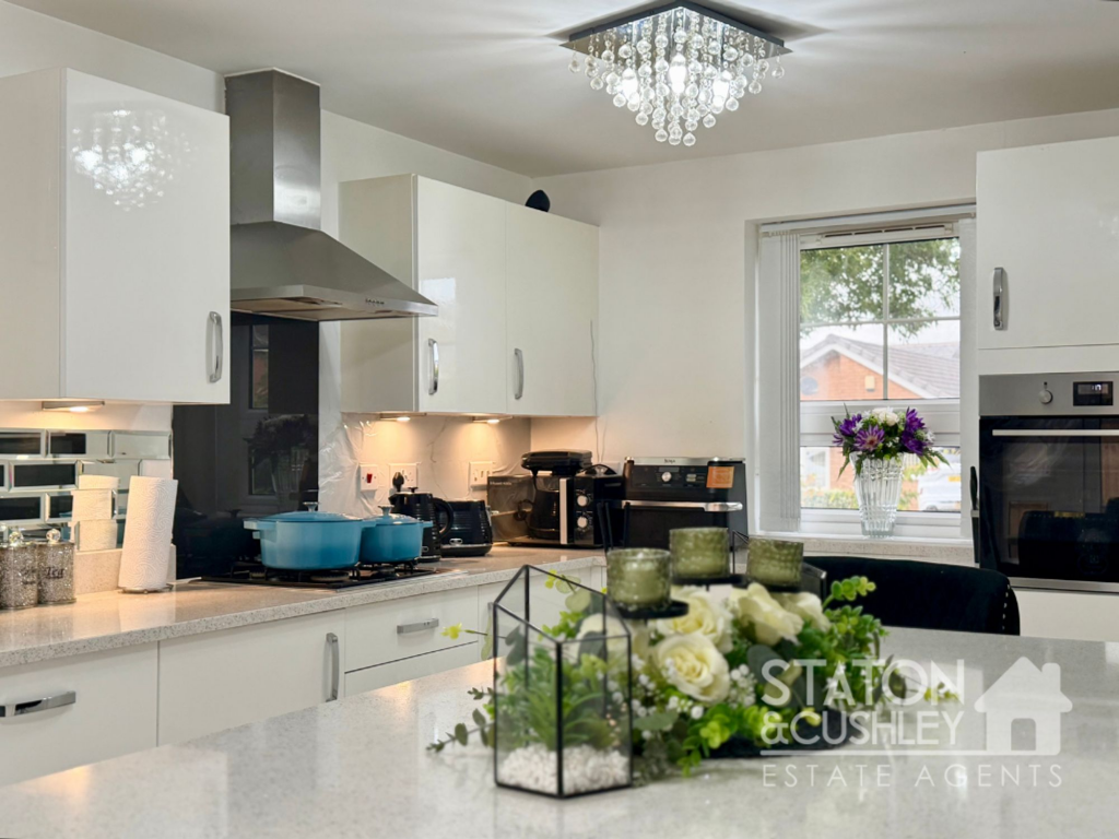 House in Nottingham - View 5