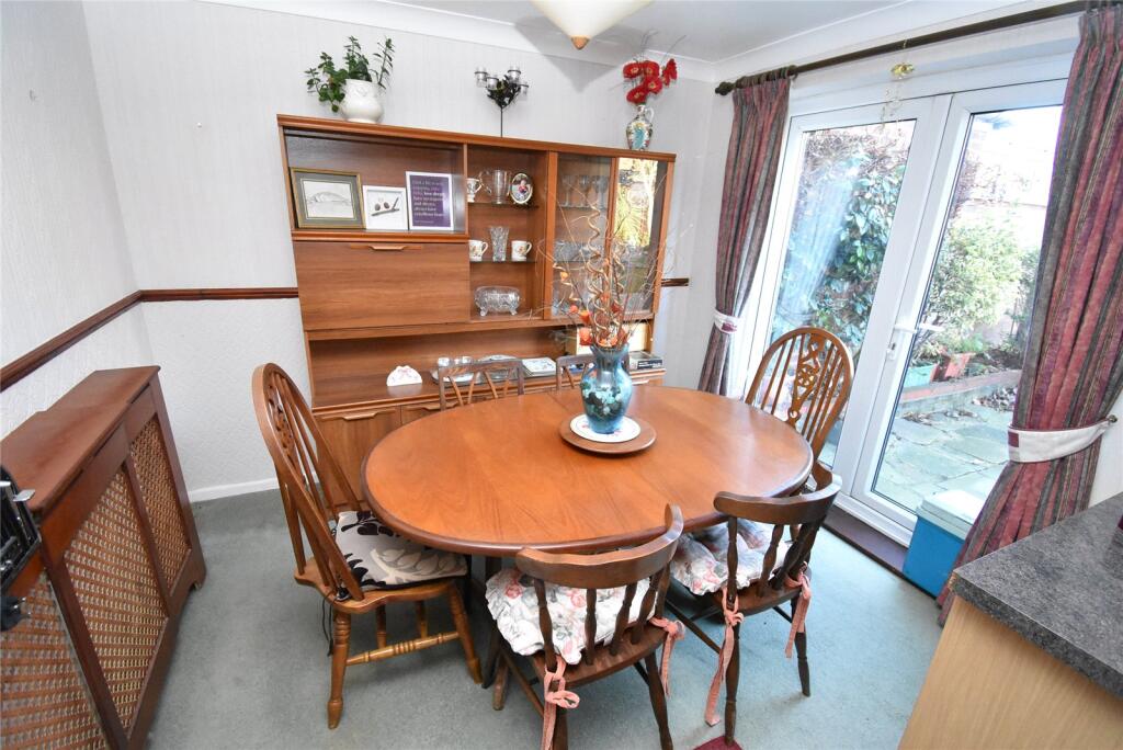Carsdale Close, Luton, Bedfordshire, LU3 photo 3