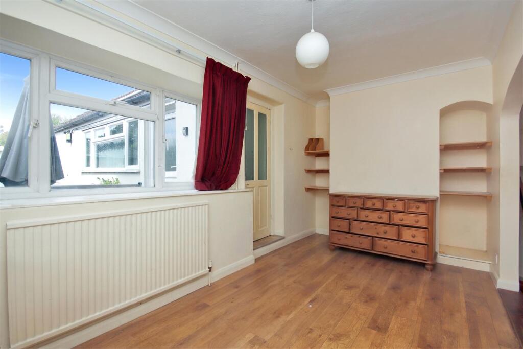 House in Higham Ferrers, North Northamptonshire - View 5