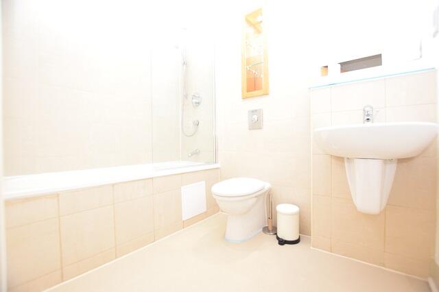 Apartment in Sheffield, South Yorkshire - View 2