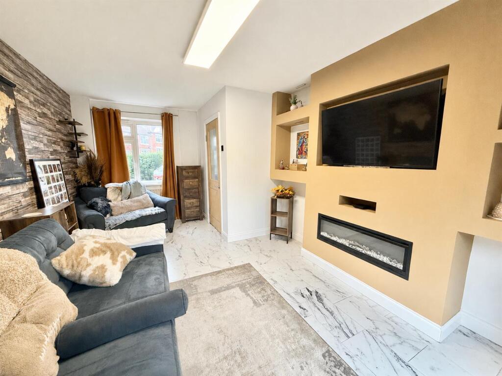 House in Stoke-on-Trent, Joiner's Square - View 4