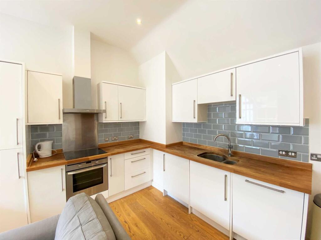 Apartment in Canterbury - View 2