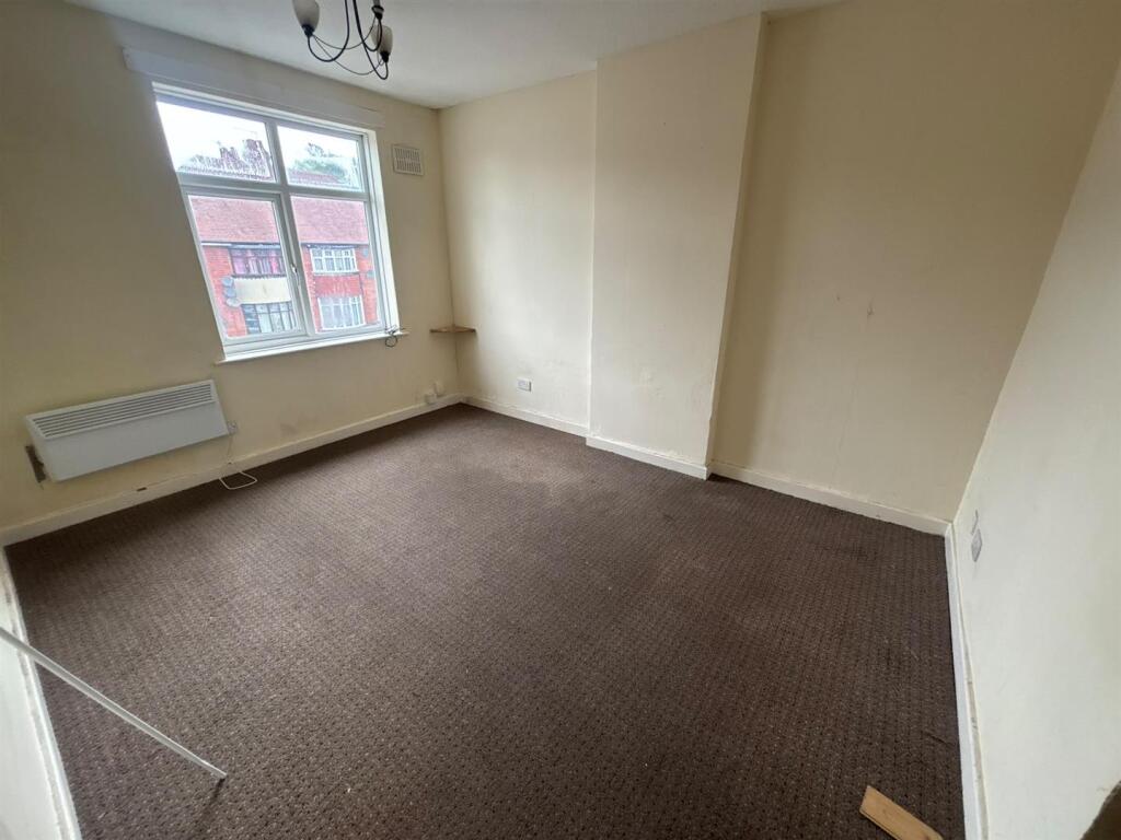 Apartment in Dudley - View 4