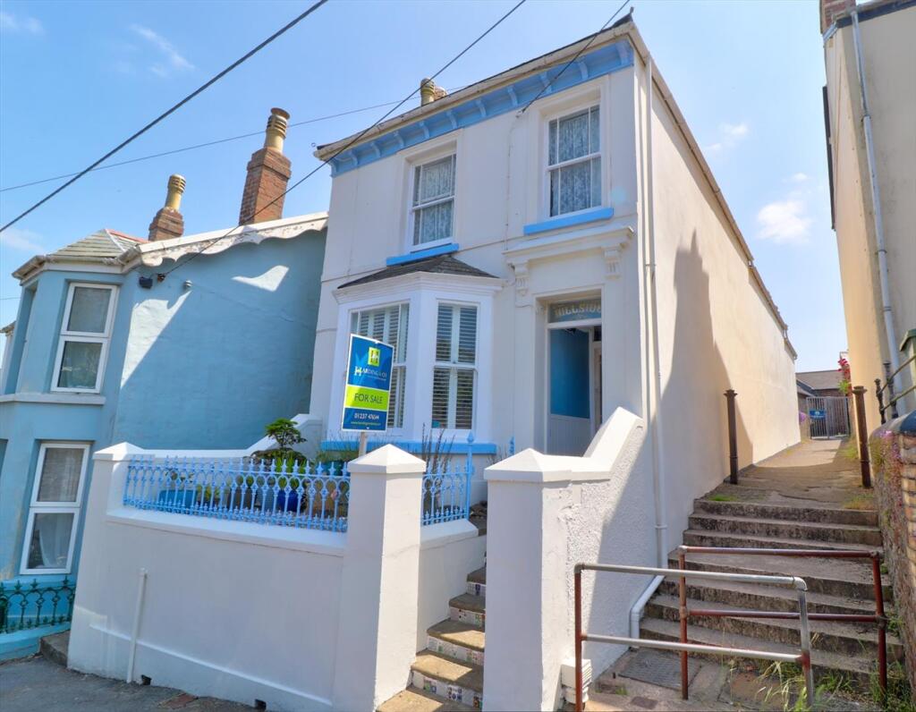 4-bed detached on Appledore, Bideford, £465,000