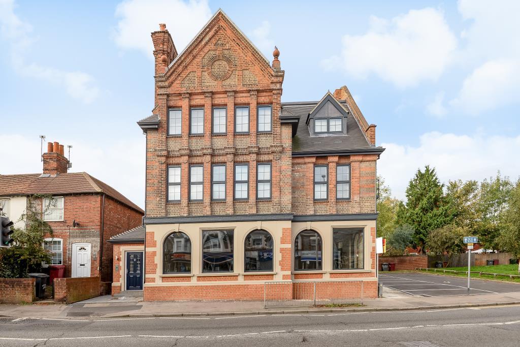 Main image of property: William Hall, Reading, RG2
