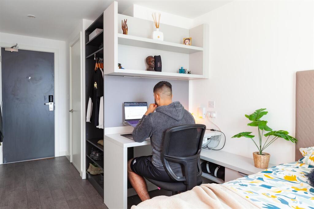 1 bedroom flat share for rent
