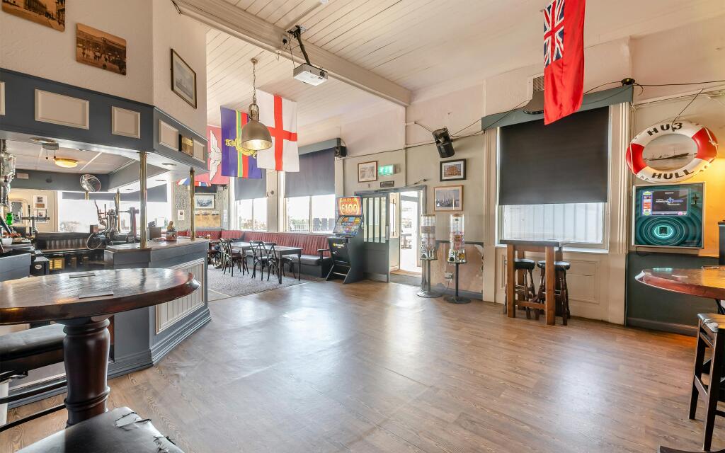 8682757-interior11.jpg