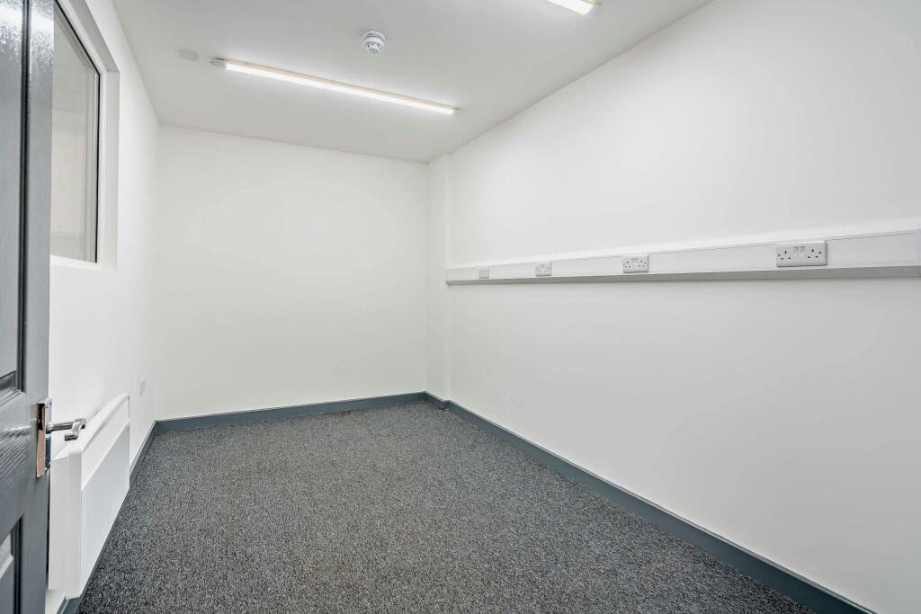 8592419-interior02-800.jpg