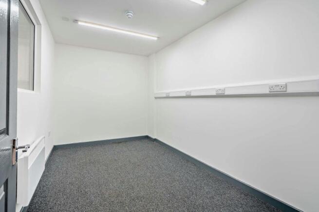 8592419-interior02-800.jpg