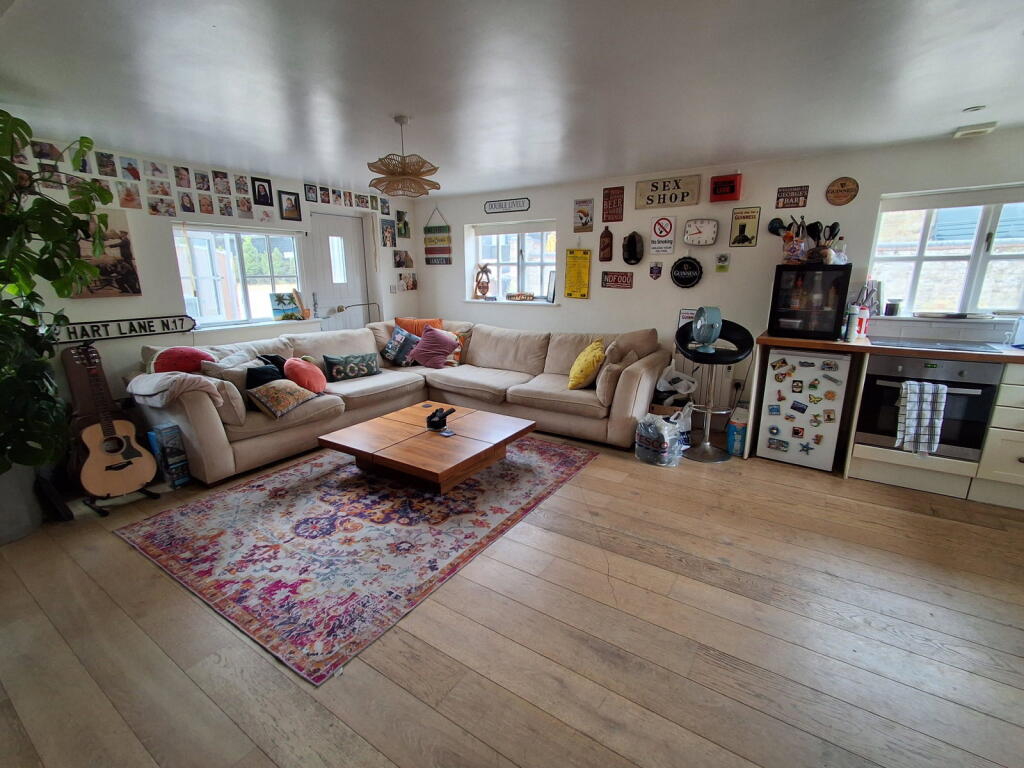 House in East Hertfordshire, Standon - View 2