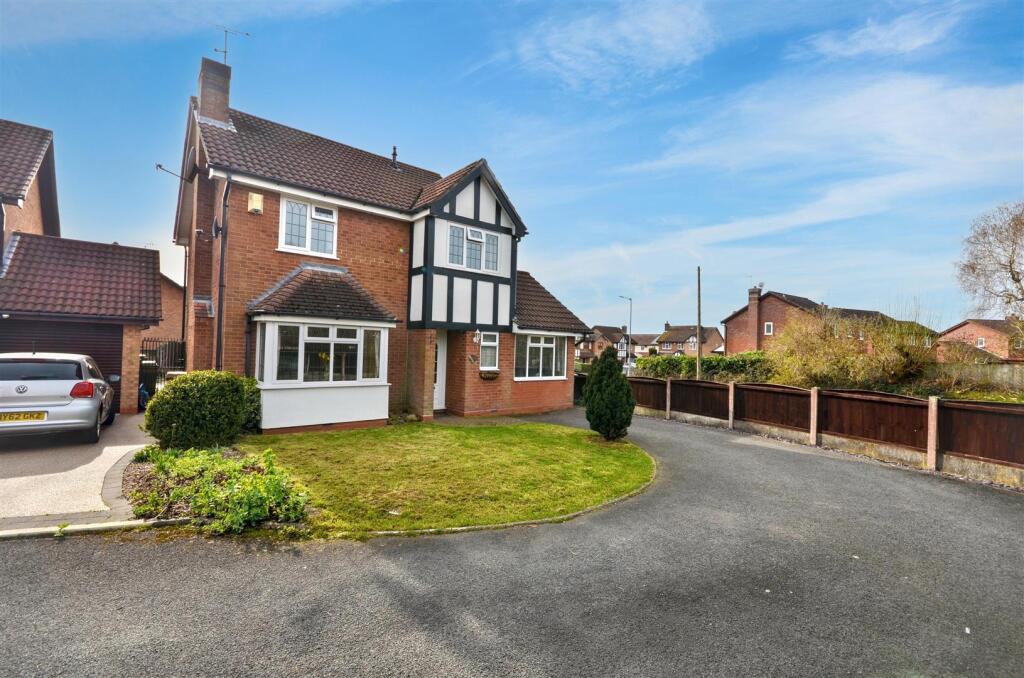 Main image of property: Hallahan Close, Stone