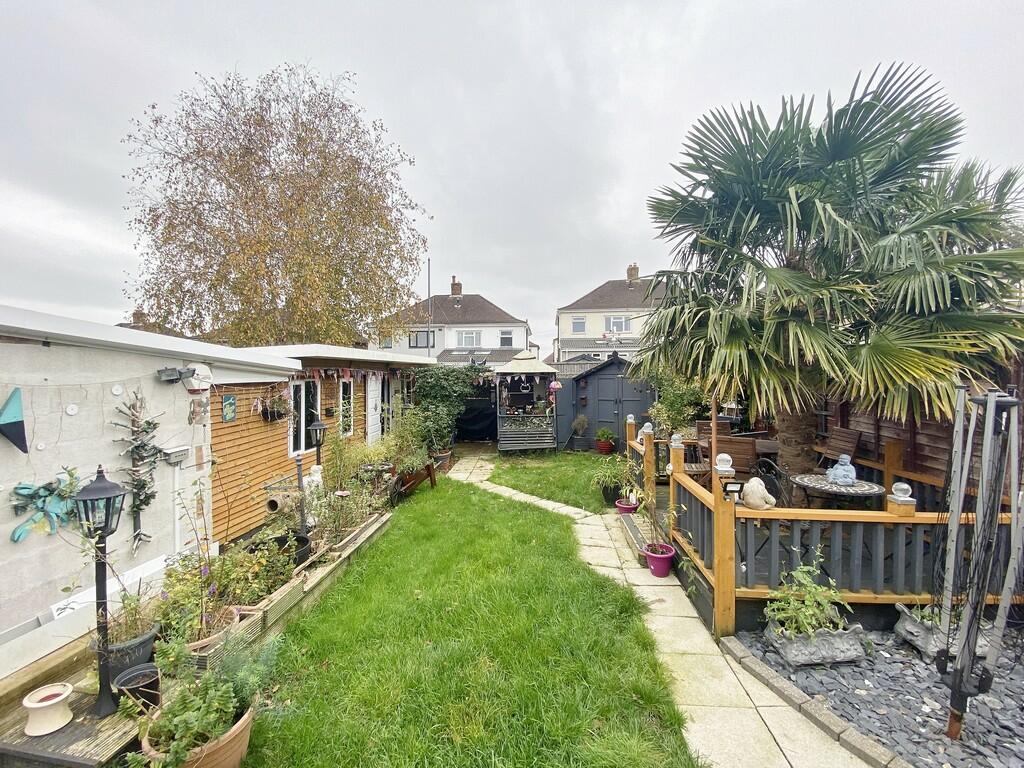 Bridges Avenue, Paulsgrove photo 2