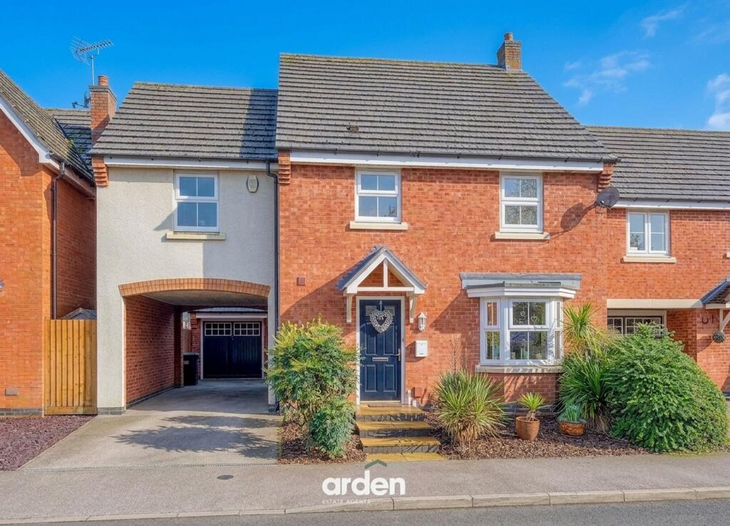 Main image of property: Pitchcombe Close, Redditch, B98