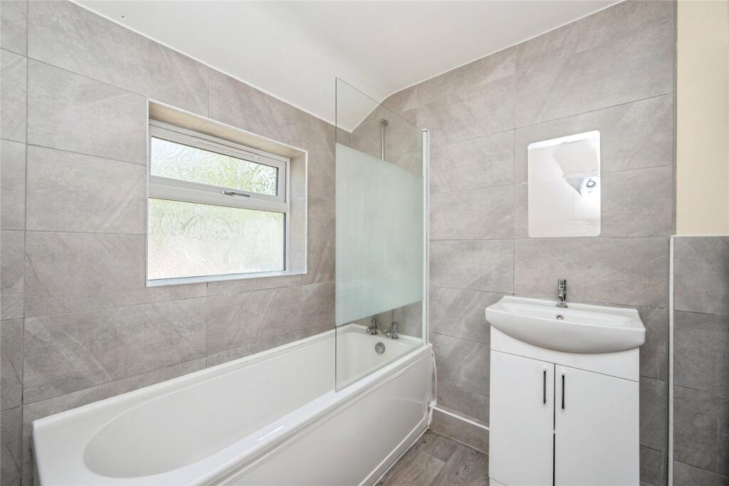 House in Tamworth, Staffordshire - View 4